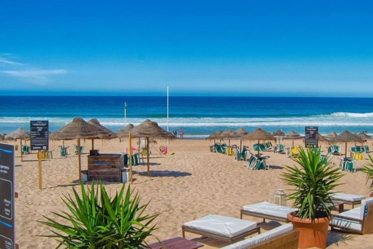 Costa Caparica em Portugal como é morar ao lado de Lisboa