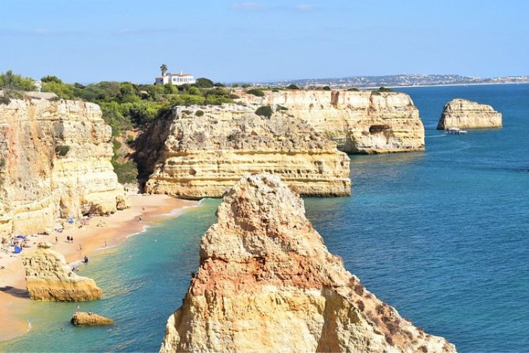 Conheça Quais São As Principais Cidades Do Algarve Em Portugal