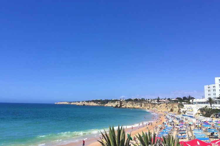 Conheça quais são as principais cidades do Algarve em Portugal, armação da Perâ