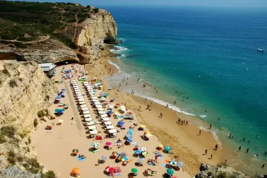 praia dos caneiros - nacionalidade portuguesa