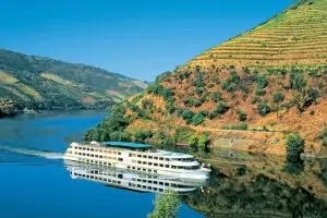 Guia-do-Vale-do-Rio-Douro-em-Portugal.jpg