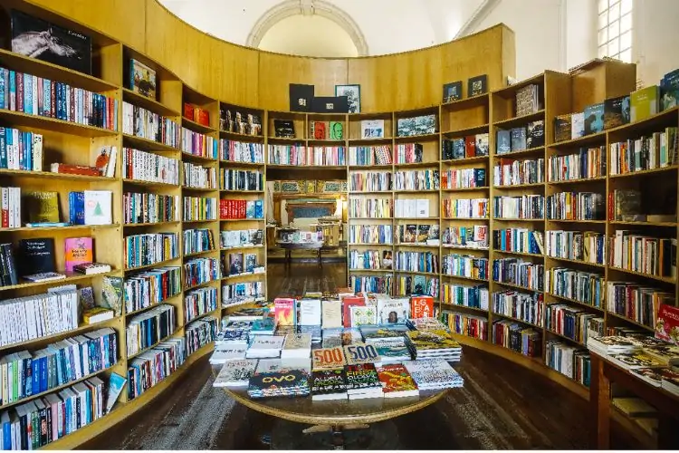 livraria santiago obidos - nacionalidade portuguesa