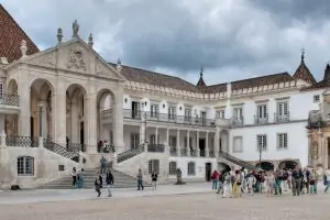 Coimbra-em-Portugal-como-e-morar-na-cidade-universitaria.jpg