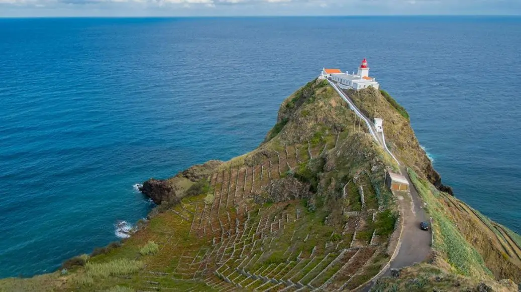 ilha de santa maria perto da ilha de são miguel nos açores